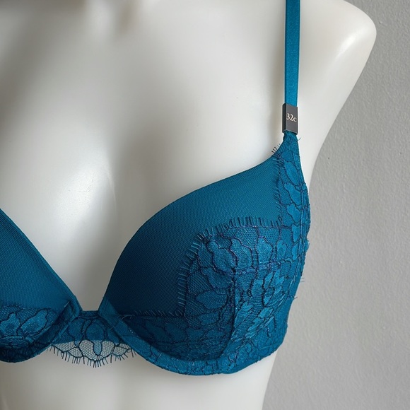 Turquoise Victoria’s Secret Very Sexy Push Up Bra 32C - Picture 7 of 7
